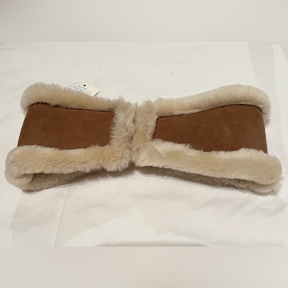 NWT UGG Ear Warmer - Picture 2 of 13
